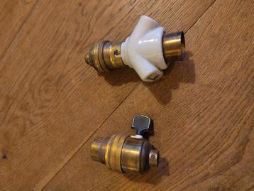bajonet fittingen porselein en messing  beschikbaar voor biedingen
