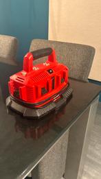 Milwaukee accu lader voor 6 accus, Ophalen of Verzenden, Zo goed als nieuw