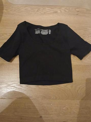 Zwarte shirtje dames beschikbaar voor biedingen