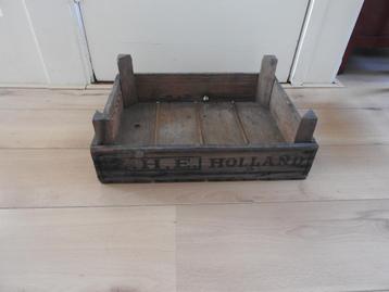 Mooi oud houten kistje met opschrift Z.H.E. HOLLAND. beschikbaar voor biedingen