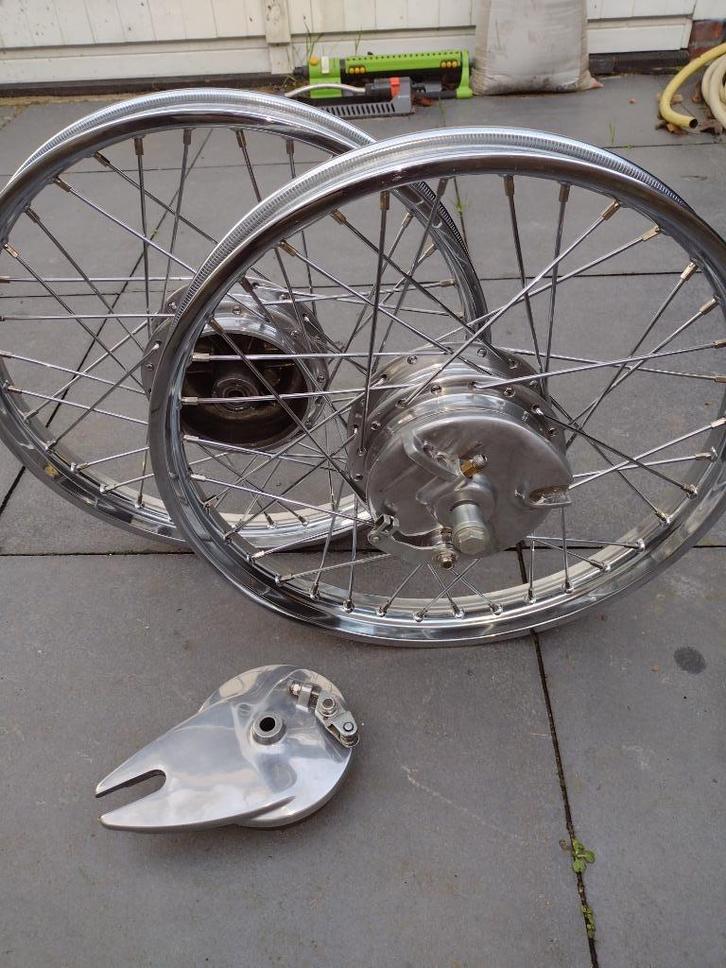 Wielen 17 inch x 1,5 , Zundapp 517 en 520, Fietsen en Brommers, Brommeronderdelen | Zundapp, Nieuw, Overige typen, Ophalen of Verzenden