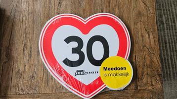 30 km/h sticker  25stuks beschikbaar voor biedingen