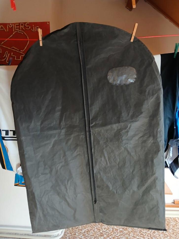 2 Kledinghoezen voor op Reis, Kleding | Dames, Kledinghangers, Ophalen of Verzenden