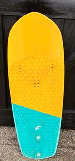 F-One Pocket 130 Foilboard incl voetbanden, Watersport en Boten, Kitesurfen, Gebruikt, 9 m², Kiteboard, Foil