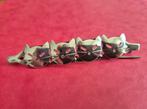 Zeer oude zilveren speld met vier kattenkopjes, Ophalen of Verzenden, Zilver, Broche