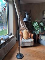 Stoer en sober/landelijk/hoogehuys/ vloerlamp, Ophalen, Zo goed als nieuw