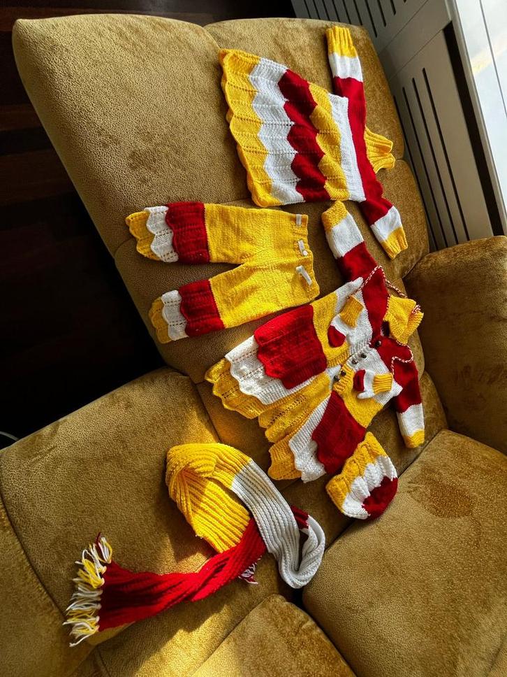 Unieke gebreide complete Oeteldonk outfit kind carnaval, Kleding | Heren, Carnavalskleding en Feestkleding, Gedragen, Carnaval