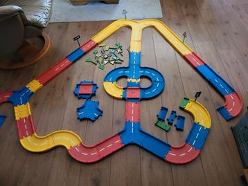 Kinder Racebaan met Auto's beschikbaar voor biedingen