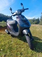 Piaggio zip 2000 4t v2 brom kenteken momo vork bj2014, Fietsen en Brommers, Scooters | Piaggio, Ophalen