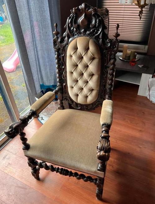 FRAAIE franse  jachtzetel met dierenkoppen ca 1670, Antiek en Kunst, Antiek | Meubels | Stoelen en Banken, Ophalen