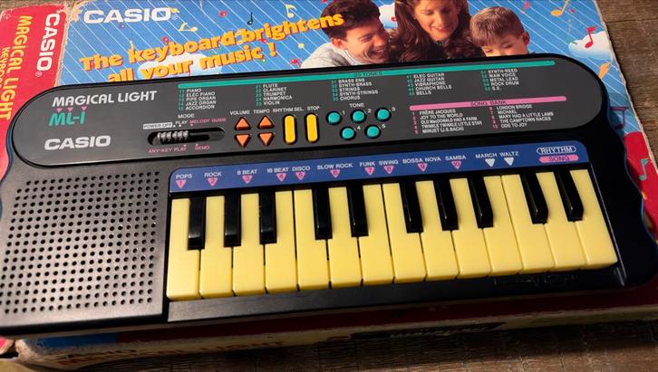 Casio ML-1 Magical Light Keyboard, Muziek en Instrumenten, Keyboards, Gebruikt, Overige aantallen, Casio, Ophalen of Verzenden