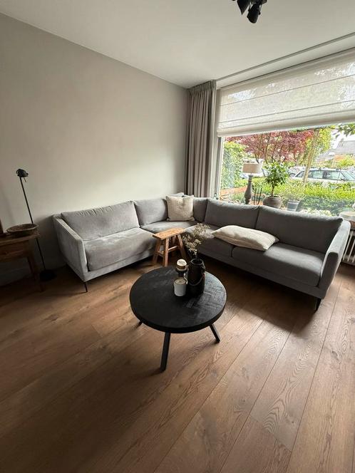 Hoekbank van bekend merk Geo 230x260 cm goede staat !, Huis en Inrichting, Banken | Complete zithoeken, Zo goed als nieuw, Stof