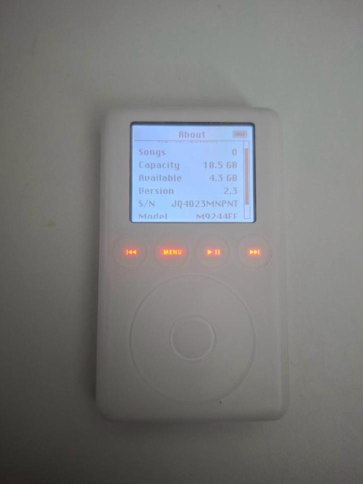 iPod Classic 3- HDD 20GB - Nieuwe Batterij, Audio, Tv en Foto, Mp3-spelers | Apple iPod, Gebruikt, Classic, 10 tot 20 GB, Zilver