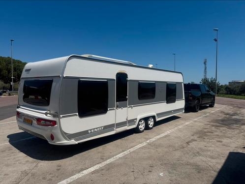 Fendt platin 700, Caravans en Kamperen, Caravans, Particulier, tot en met 4, Rondzit, Fendt, Frans bed, 6 tot 7 meter, Airco, Ophalen