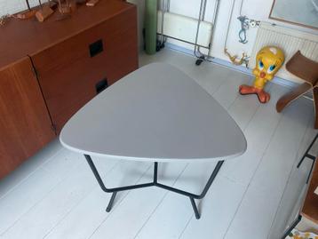 Wim Rietveld Salontafel beschikbaar voor biedingen
