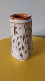 Vintage vaas lichtbruin met reliëf, Antiek en Kunst, Ophalen of Verzenden