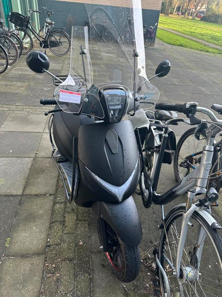 Nieuwstaat! La Souris Sourini Special scooter, Fietsen en Brommers, Snorfietsen en Snorscooters, Zo goed als nieuw, Overige merken