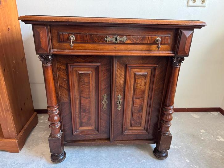 Antiek Biedermeier Mahonie Kabinet - Circa 1850, Antiek en Kunst, Antiek | Meubels | Kasten, Ophalen