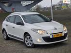 Renault Mégane 1.5 dCi Grijs Kenteken AC Trekhaak, Auto's, Bestelauto's, Voorwielaandrijving, Euro 5, Stof, Gebruikt