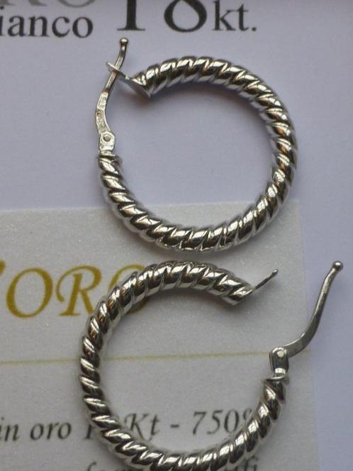 18 kt wit-Gouden Creolen kabelmotief/ met Certificaat/ NIEUW, Sieraden, Tassen en Uiterlijk, Oorbellen, Nieuw, Knopjes of Stekers