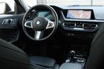 BMW 1 Serie 120i Business Edition Plus HEAD-UP € 29.950,00, 1998 cc, 730 kg, 4 cilinders, Blauw