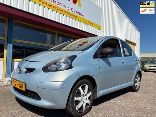 Toyota Aygo 1.0-12V APK T/M 12-2-2026, Auto's, Toyota, Bedrijf, Te koop, Aygo, ABS, Airbags, Metallic lak, Radio, Startonderbreker