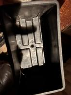 Vespa accu bakje en een zijkapje, Fietsen en Brommers, Brommeronderdelen | Scooters, Ophalen, Zo goed als nieuw, Overige typen