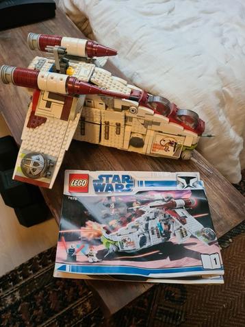 LEGO Star Wars 7676 The Clone Wars Republic Attack Gunship  beschikbaar voor biedingen