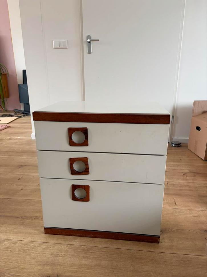 Vintage Nachtkastjes (2x) met Veel Opbergruimte, Huis en Inrichting, Kasten | Ladekasten, Gebruikt, Minder dan 100 cm, Minder dan 50 cm