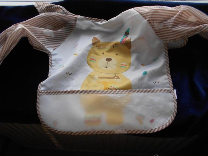 Plastic kinderschortje met een beertje erop, nieuw, nu 0.99., Kinderen en Baby's, Kinderkleding | Kinder-kledingpakketten, Nieuw