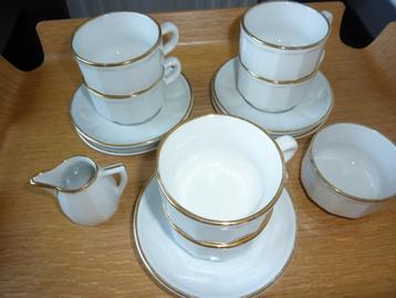 Vintage Apilco Bistro Servies Flora Wit Goud beschikbaar voor biedingen