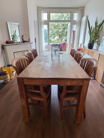 Zes teak houten tuinstoelen of eetkamer stoelen beschikbaar voor biedingen