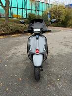 Vespa Sprint 4T 50CC Geel Kenteken, Fietsen en Brommers, Scooters | Vespa, Ophalen, Maximaal 45 km/u, Vespa S, Zo goed als nieuw