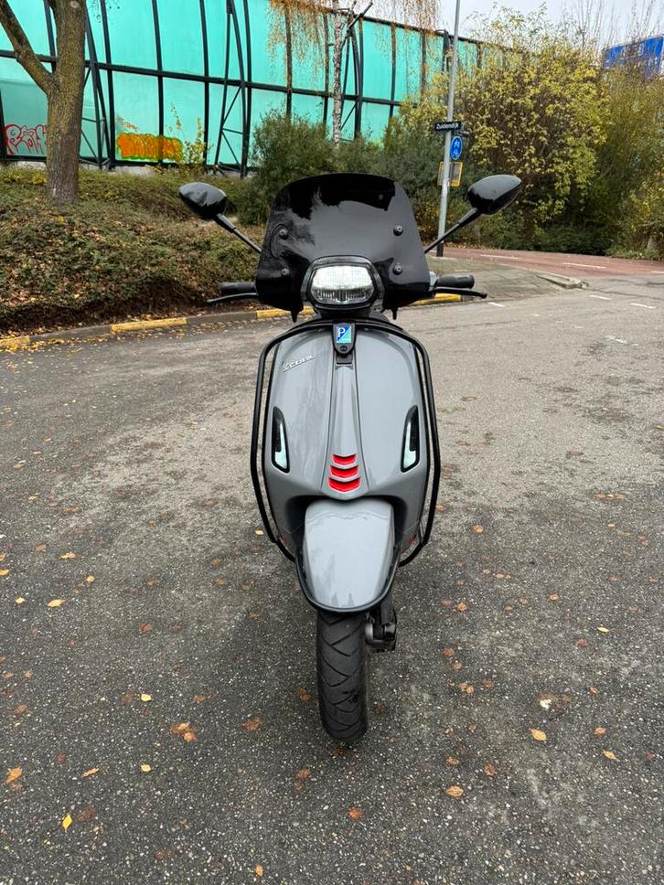 Vespa Sprint 4T 50CC Geel Kenteken, Fietsen en Brommers, Scooters | Vespa, Zo goed als nieuw, Vespa S, Maximaal 45 km/u, Benzine