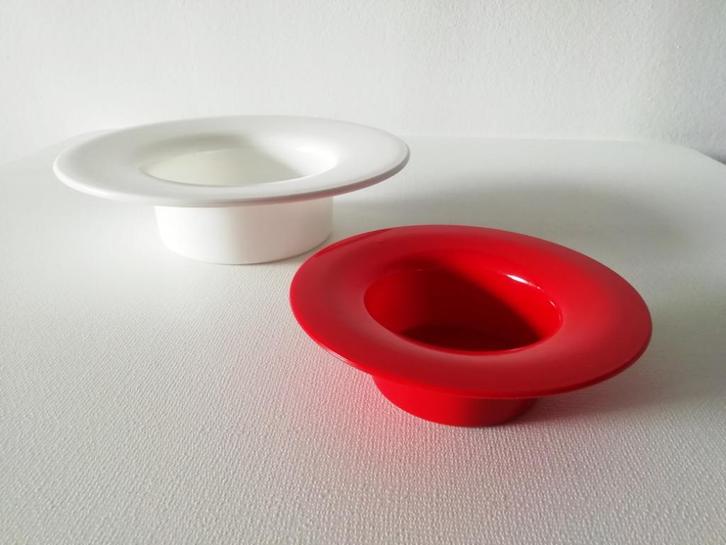 Space Age plantenbakjes rood en wit Delta, Huis en Inrichting, Woonaccessoires | Vazen, Zo goed als nieuw, Rood, Minder dan 50 cm