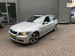 BMW 3-serie Touring BMW 320i / PANORAMADAK / RIJDT SCHAKELT, Achterwielaandrijving, 4 cilinders, 150 pk, Handgeschakeld