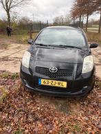 Toyota Yaris 1.3 16V Vvt-i 3DR Luna 2008 Zwart, Auto's, Toyota, Voorwielaandrijving, 4 cilinders, 995 kg, Origineel Nederlands