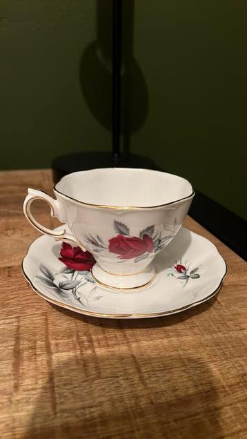Royal Albert sweet romance kop en schotel beschikbaar voor biedingen