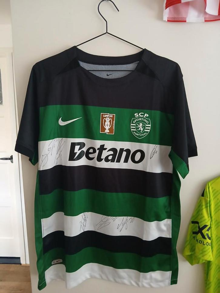 Gesigneerd Sporting Lissabon shirt + fotobewijs, Kleding | Heren, T-shirts, Zo goed als nieuw, Maat 52/54 (L), Groen, Ophalen of Verzenden