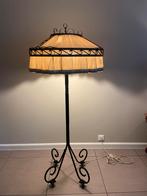 Antieke Gietijzeren Staande Lamp, Huis en Inrichting, Lampen | Vloerlampen, Ophalen, Gebruikt, Metaal, 150 tot 200 cm