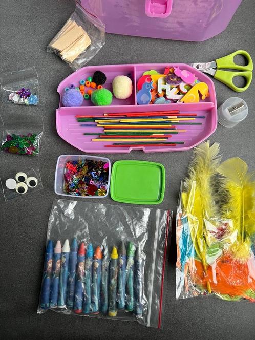 Knutsel box, Hobby en Vrije tijd, Knutselen, Zo goed als nieuw, Knutselwerk, Ophalen of Verzenden