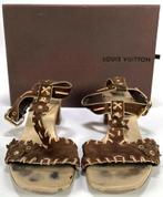 98. Suède sandalen in originele doos, Louis Vuitton, Ophalen of Verzenden, Zo goed als nieuw, Bruin, Sandalen of Muiltjes