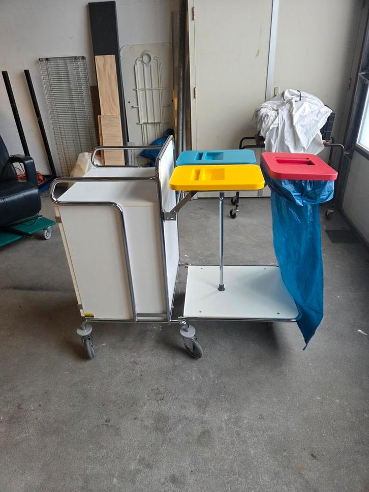 Waskar / wasverzamelaar met legplanken, Diversen, Verpleegmiddelen, Ophalen