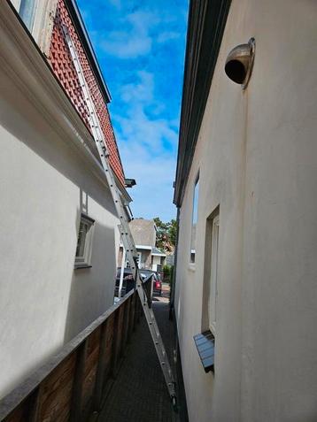 Aluminium reform ladder  585 cm hoog.  beschikbaar voor biedingen
