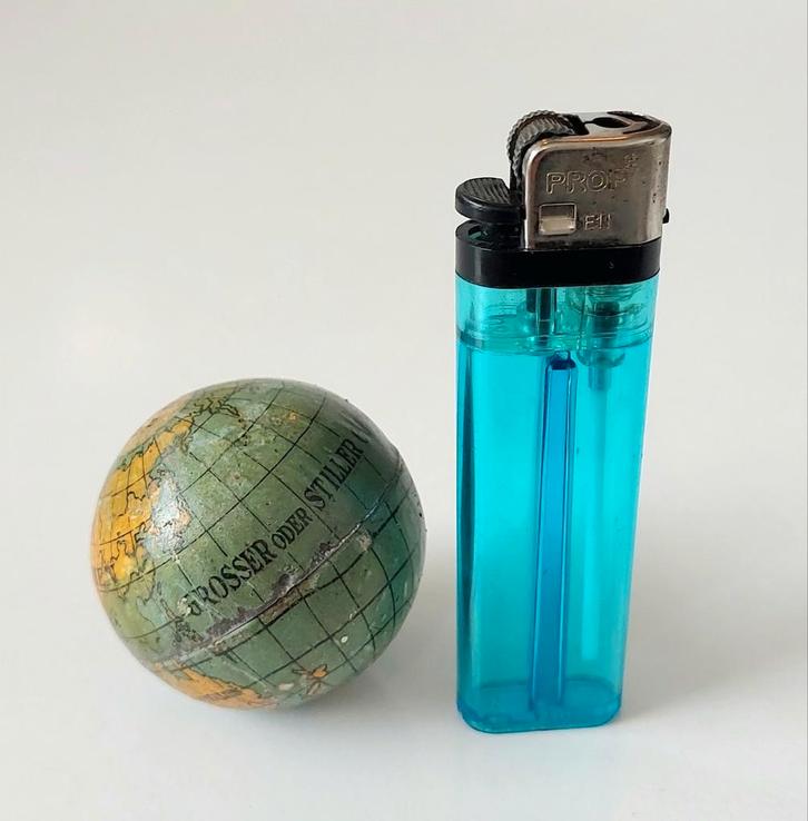 Antieke Blikken Mini Globe Wereldbol Duits, Antiek en Kunst, Curiosa en Brocante, Verzenden