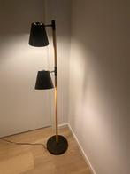 Mooie staande lamp met zwarte verstelbare kappen, Huis en Inrichting, Lampen | Vloerlampen, Ophalen, Zo goed als nieuw, Metaal