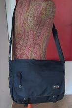 A4 Schoudertas met veel vakken - ZGAN, Overige merken, 25 tot 40 cm, Ophalen of Verzenden, Zo goed als nieuw