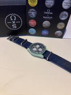 Swatch Moonswatch Earth, Kunststof, Polshorloge, Ophalen of Verzenden, Zo goed als nieuw