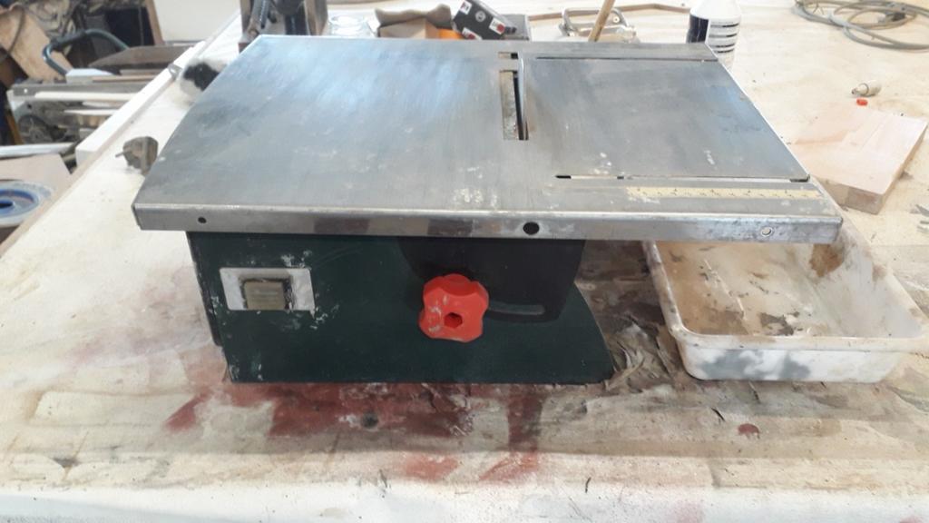 Kleine Diamant zaagmachientje, Ophalen, Gebruikt, 1200 watt of meer