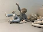 Porseleinen beeld Nao by Lladro  Jongen met hond. Lichtblauw, Antiek en Kunst, Antiek | Porselein, Ophalen